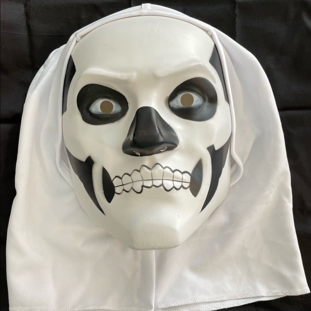 Fortnite Skull Trooper Mask